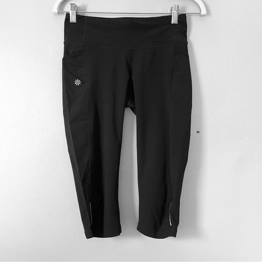 Athleta  Leggings Womes XS Chaturanga Capri Side Pockets Black Reflective Run